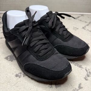 KIZIK Milan Hands Free Slip On Retro Chunky Dad Sneakers in Blackout